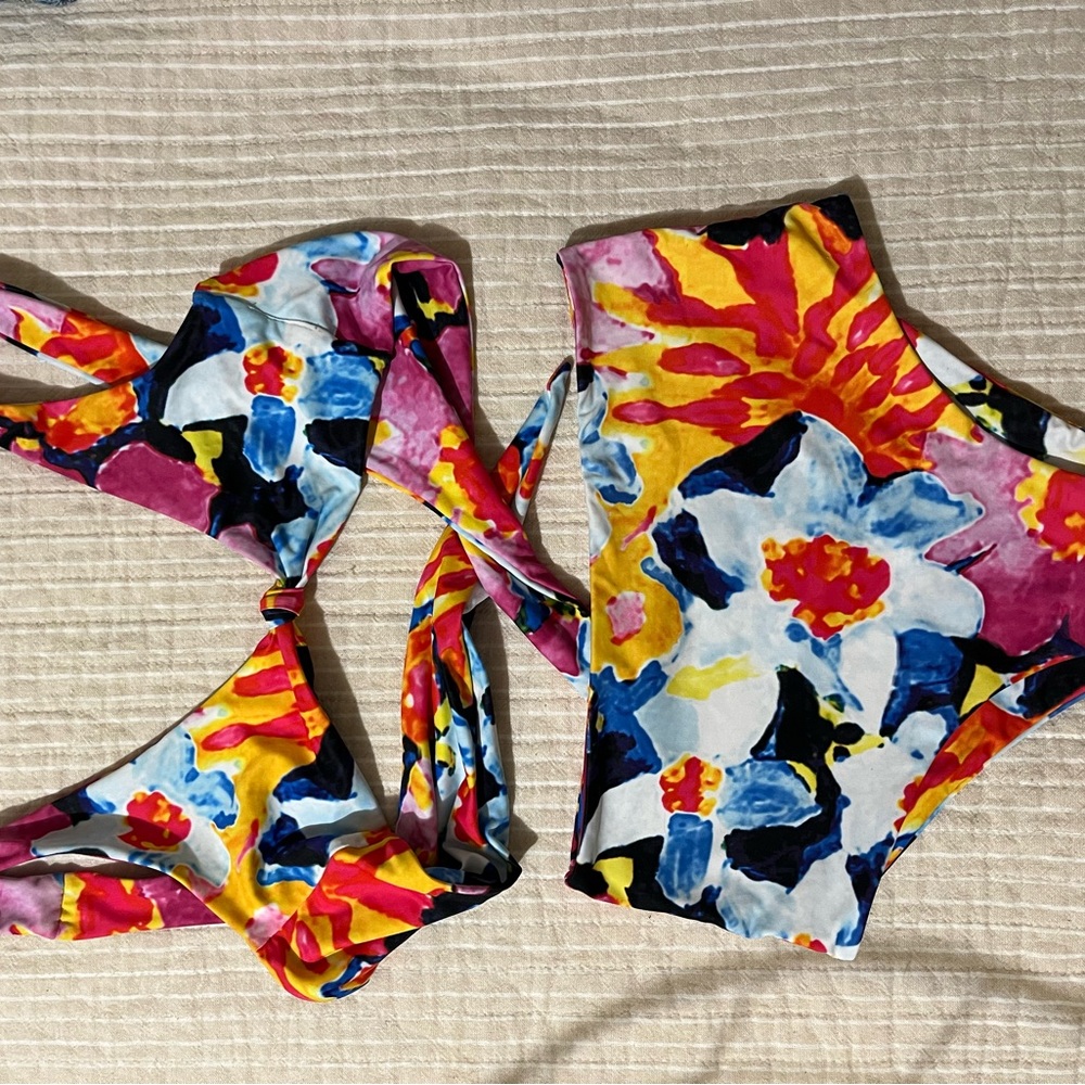 High waisted Bright bikini